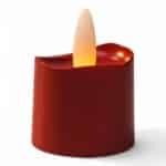Geniet van gezellige, vlamloze sfeer met deze rode oplaadbare waxinelichtjes-12 waterdichte, realistische LED theelichtjes met timerfunctie en tot 400 uur brandduur. Perfect oplaadbaar alternatief voor een warme gloed zonder open vuur.
